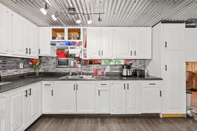192 Curran Rd, Cheshire, MA 01225 - Photo 5