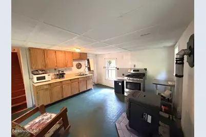 161 Main St, Hancock, MA 01237 - Photo 9