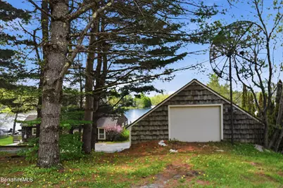 221 Ashmere Rd, Hinsdale, MA 01235 - Photo 33