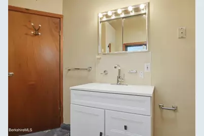 221 Ashmere Rd, Hinsdale, MA 01235 - Photo 25