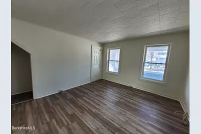 35 Pleasant St, Adams, MA 01220 - Photo 5