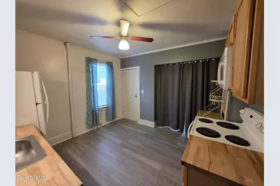 20 Crandall St, Adams, MA 01220 - Photo 9