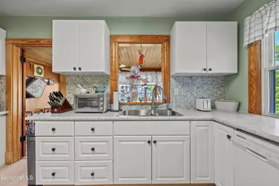 143-145 Newell St, Pittsfield, MA 01201 - Photo 23