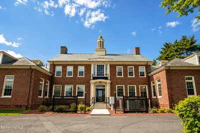 4 Edmunds St #M301, Adams, MA 01220 - Photo 3
