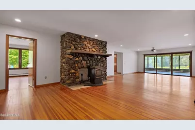 20 E Dugway Rd, Lenox, MA 01240 - Photo 17