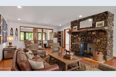 20 E Dugway Rd, Lenox, MA 01240 - Photo 19