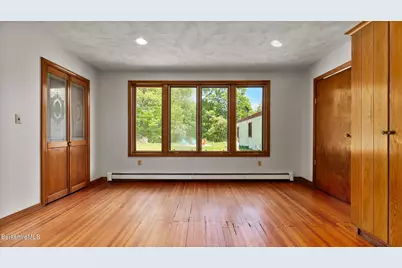 20 E Dugway Rd, Lenox, MA 01240 - Photo 25