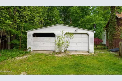 20 E Dugway Rd, Lenox, MA 01240 - Photo 67