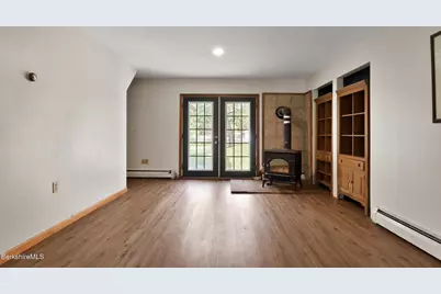 20 E Dugway Rd, Lenox, MA 01240 - Photo 31