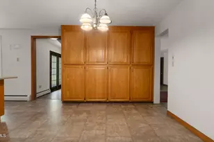 20 E Dugway Rd, Lenox, MA 01240 - Photo 11