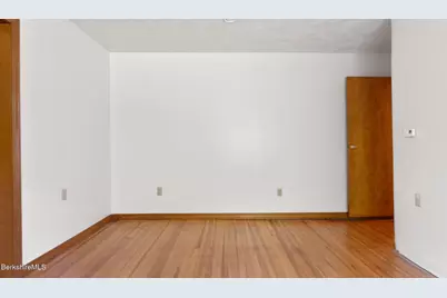 20 E Dugway Rd, Lenox, MA 01240 - Photo 31