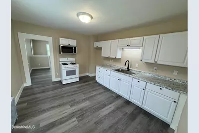 144 Parkside Ave, Pittsfield, MA 01201 - Photo 13