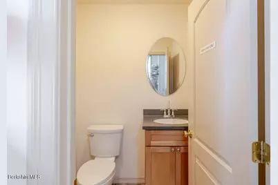 317 Main St, Great Barrington, MA 01230 - Photo 11