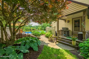 38 Crofut St, Pittsfield, MA 01201 - Photo 9