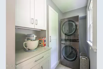38 Crofut St, Pittsfield, MA 01201 - Photo 37