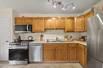80-82 Prospect St, Lee, MA 01238 - Photo 11