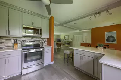 64 Churchill Crest, Pittsfield, MA 01201 - Photo 11