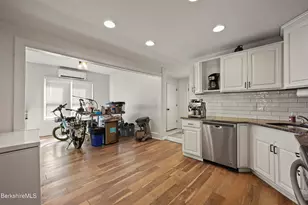 14 Charles St, North Adams, MA 01247 - Photo 17