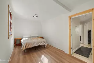 14 Charles St, North Adams, MA 01247 - Photo 21