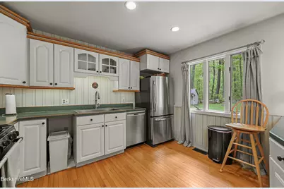 1862 Home Rd, Sheffield, MA 01257 - Photo 15