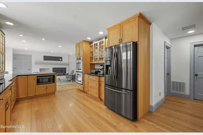 888 Hancock Rd, Williamstown, MA 01267 - Photo 35