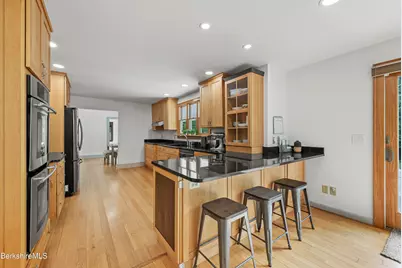 888 Hancock Rd, Williamstown, MA 01267 - Photo 27