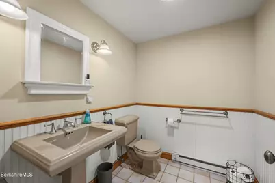 888 Hancock Rd, Williamstown, MA 01267 - Photo 37