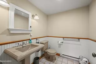 888 Hancock Rd, Williamstown, MA 01267 - Photo 37