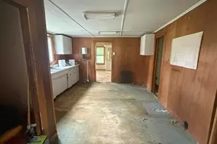 352 W Shaft Rd, North Adams, MA 01247 - Photo 5