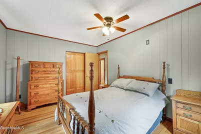 8 Richmond St, Adams, MA 01220 - Photo 47