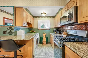 8 Richmond St, Adams, MA 01220 - Photo 13