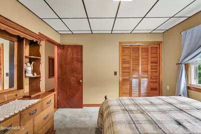 8 Richmond St, Adams, MA 01220 - Photo 45