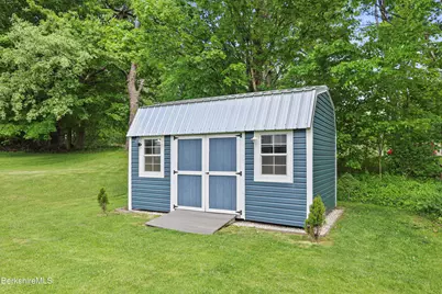 10 Oswald Ave, Pittsfield, MA 01201 - Photo 11
