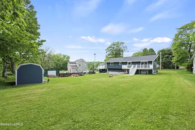 10 Oswald Ave, Pittsfield, MA 01201 - Photo 9