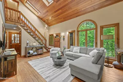 11 Muddy Brook Cir, Great Barrington, MA 01230 - Photo 9