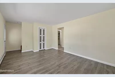 1028 North St, Pittsfield, MA 01201 - Photo 9