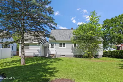 1028 North St, Pittsfield, MA 01201 - Photo 3