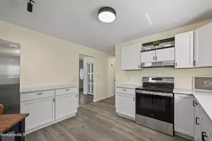 1028 North St, Pittsfield, MA 01201 - Photo 13