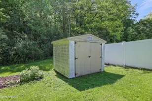 1028 North St, Pittsfield, MA 01201 - Photo 35