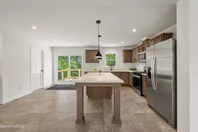 395 Cheshire Rd #112, Pittsfield, MA 01201 - Photo 9