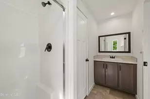 395 Cheshire Rd, Pittsfield, MA 01201 - Photo 23