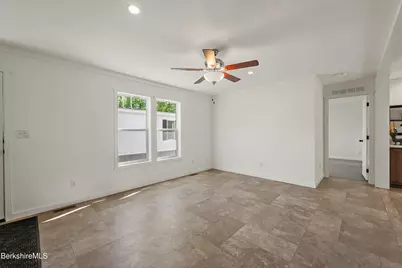 395 Cheshire Rd #112, Pittsfield, MA 01201 - Photo 7
