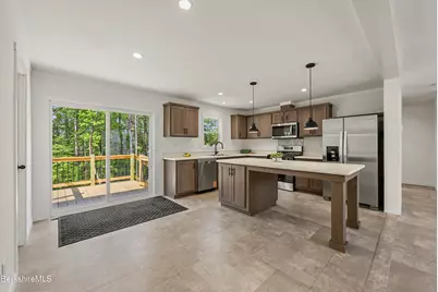 395 Cheshire Rd #112, Pittsfield, MA 01201 - Photo 17