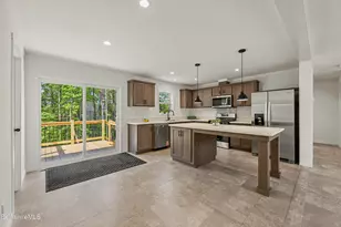395 Cheshire Rd, Pittsfield, MA 01201 - Photo 17