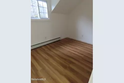 10 Bellevue Ave, Adams, MA 01220 - Photo 9