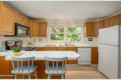 132 White Oaks Rd, Williamstown, MA 01267 - Photo 15