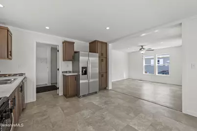 395 Cheshire Rd #102, Pittsfield, MA 01201 - Photo 13
