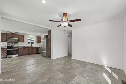 395 Cheshire Rd #102, Pittsfield, MA 01201 - Photo 7
