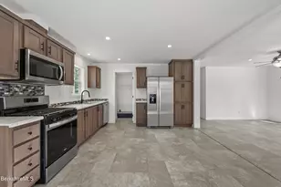 395 Cheshire Rd, Pittsfield, MA 01201 - Photo 11