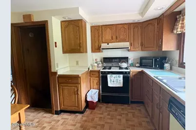 148 Friend St, Adams, MA 01220 - Photo 5